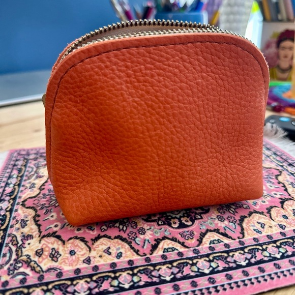 Portland Leather Vibrant Orange pouch - Picture 2 of 2